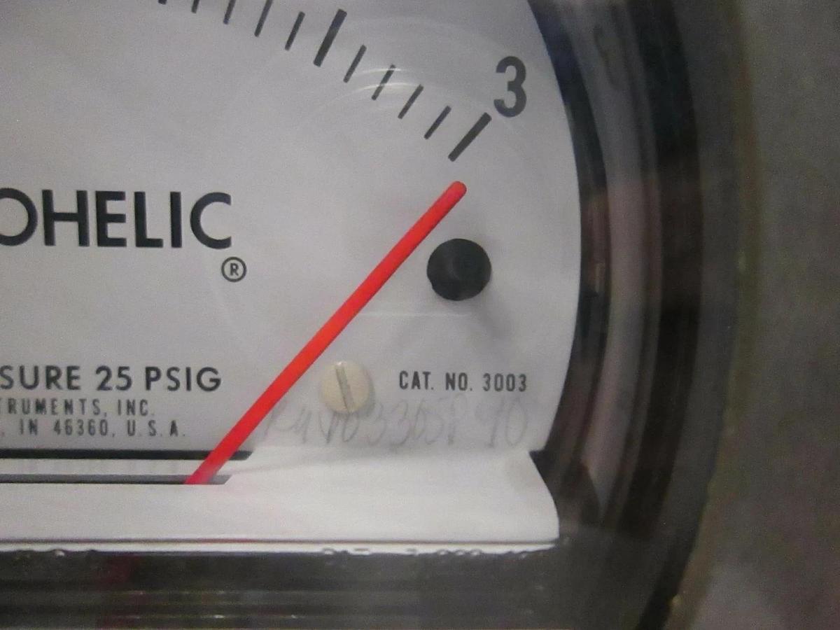 Used Dwyer 3003 Photohelic Gauge 0 to 3 inch Assy, Used