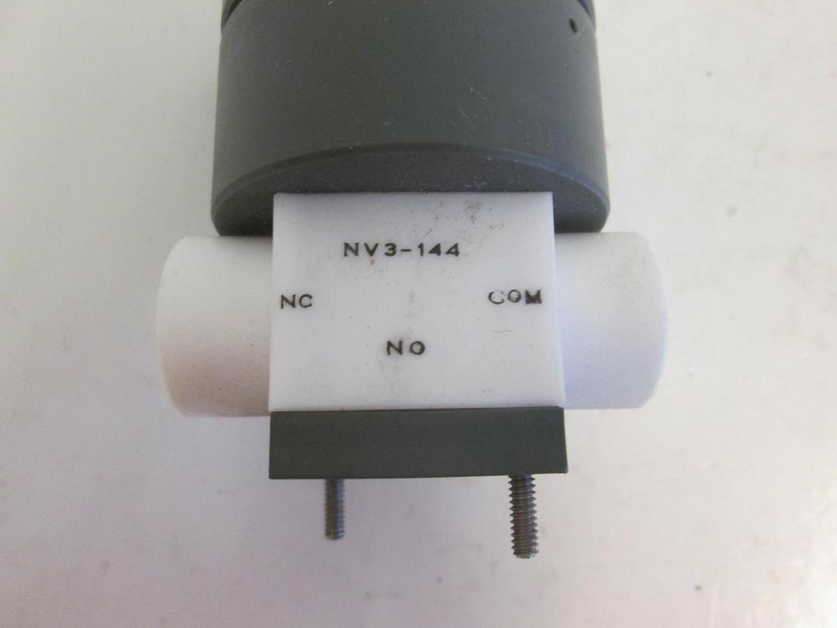 Used Fluorocarbon NV3-144 High Purity N.O. Pneumatic Valve 1/4" 60 psi, 50 psi, Used