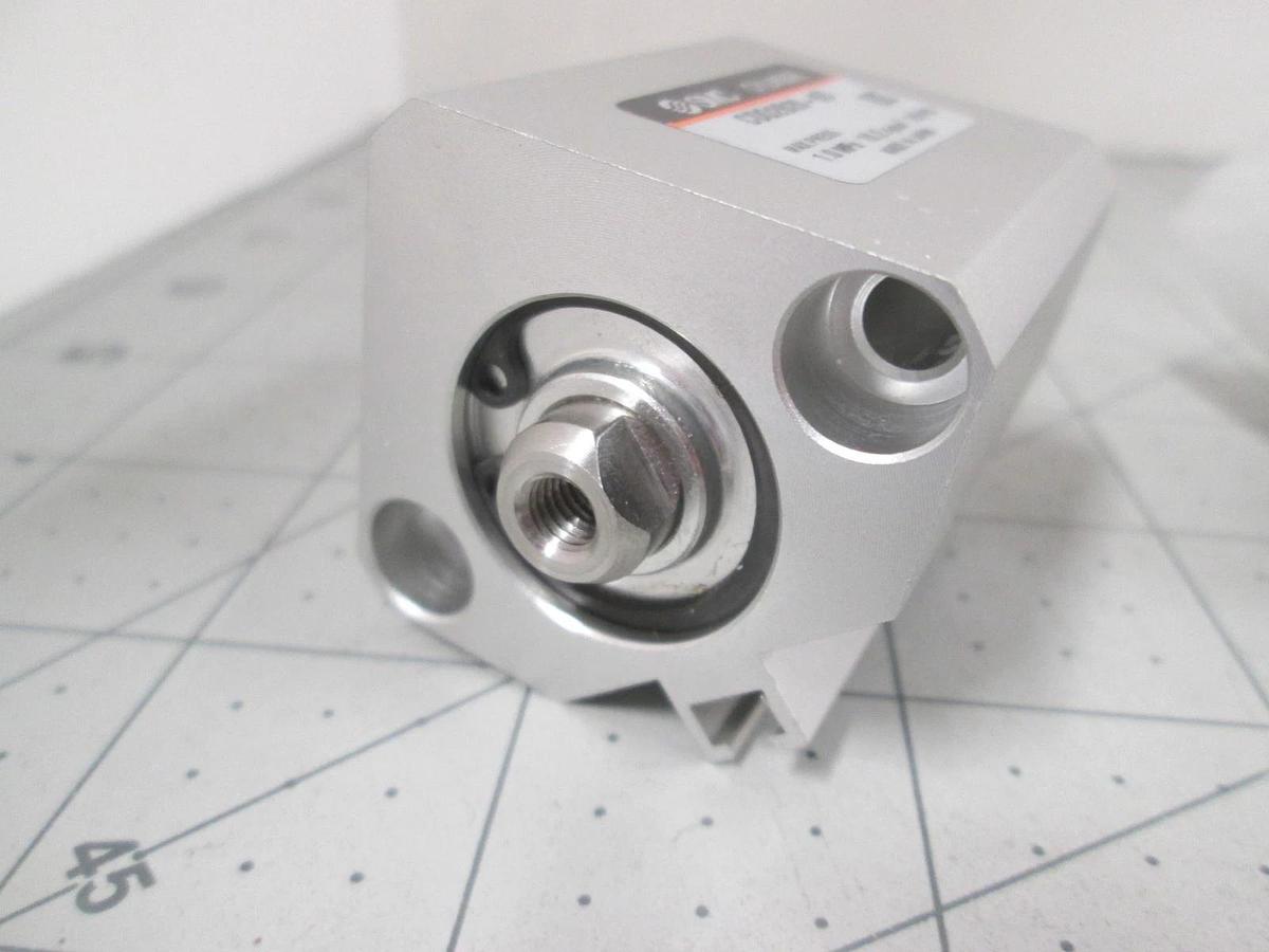 SMC, CDQ2B20-6D, Pneumatic Cylinder, New, Lot of 2