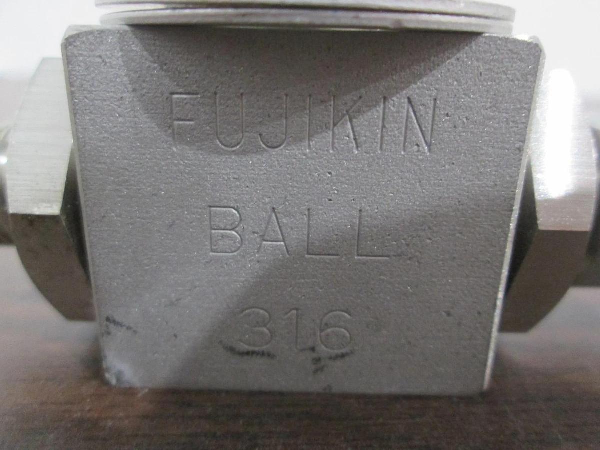 Used Fujikin, 1/4" Manual Ball Valve, 100407, Used