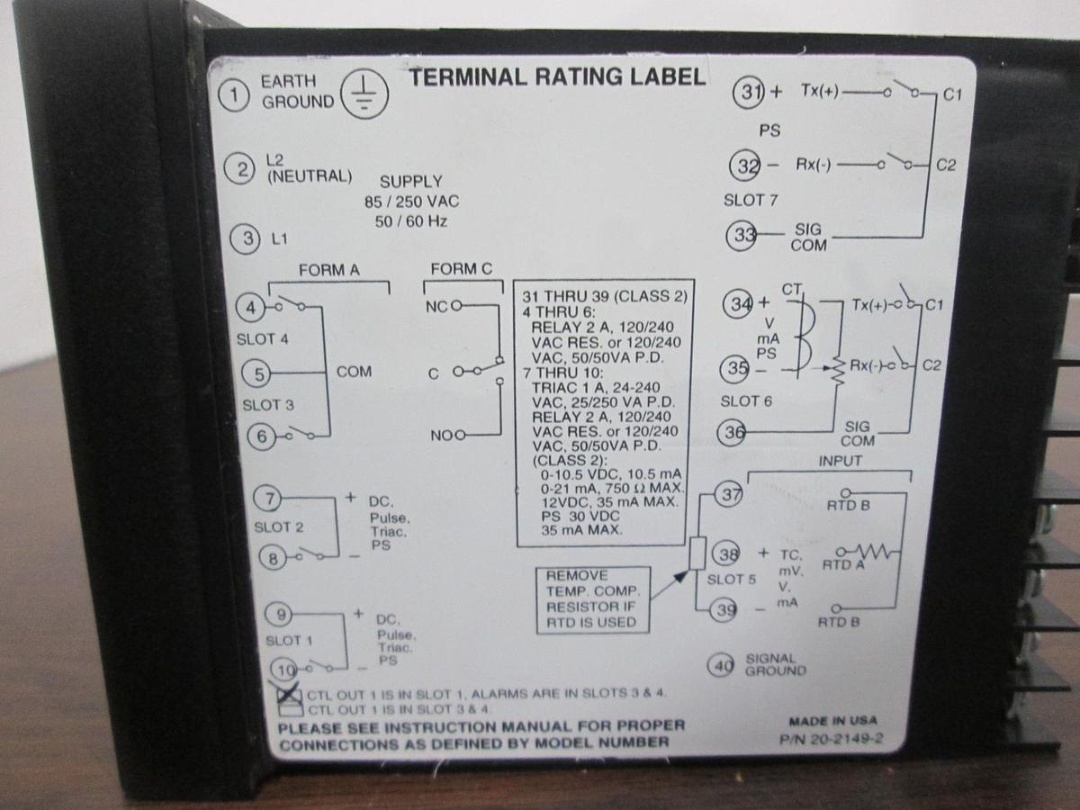Used Barber-Colman, Series 10, 10Q2-6KC40-000-0-00, Temperature Controller, New