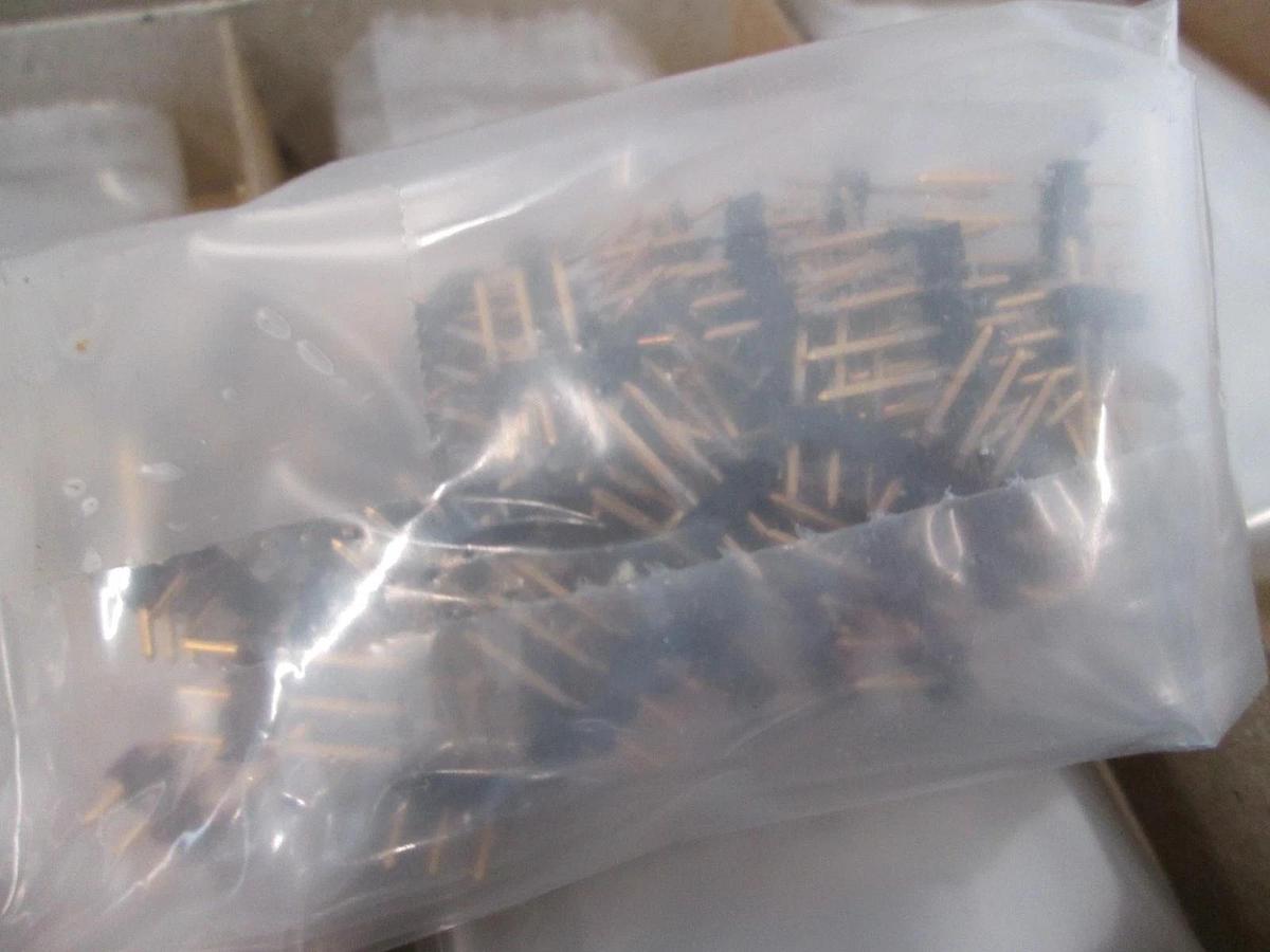 AMP, B7220-3 00, Board Connector Header, 3 Pos, 1 Row, Gold, New, Lot of 900