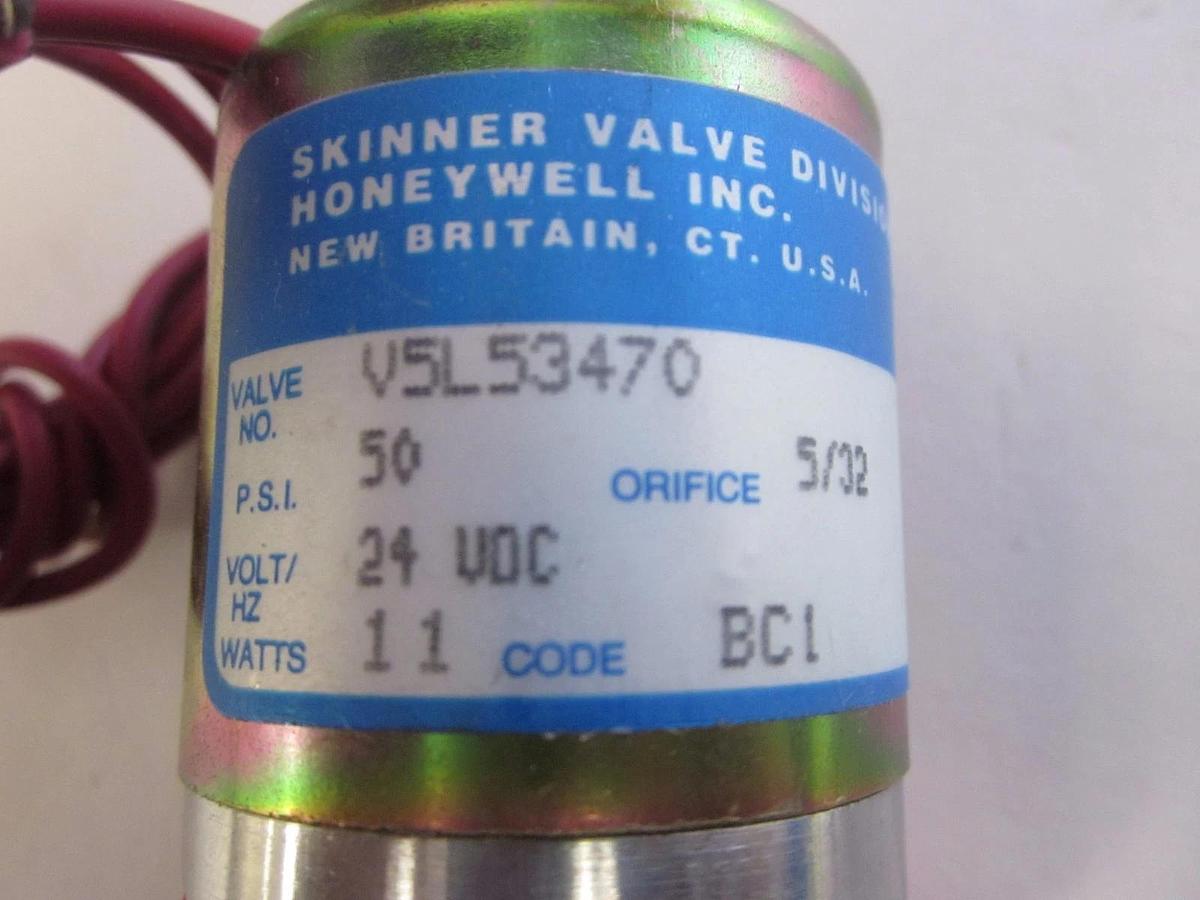Used Skinner / Honeywell V5L53470 Solenoid Valve, 1/4 NPT, 50PSI, Orifice: 5/32, NIB