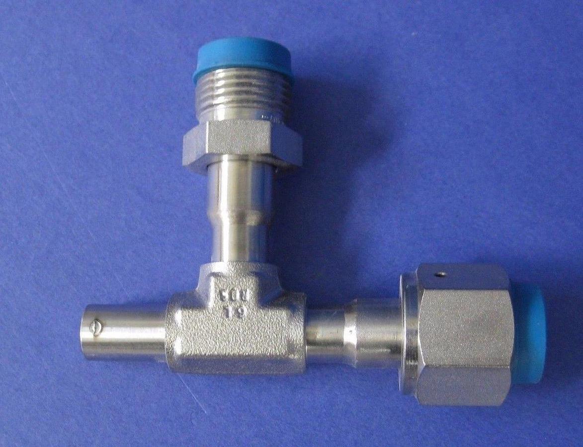 Swagelok TEE Assy, 1/2" MVCR x 1/2" FVCR x 1/2" Tube Buttweld, Lot of 2