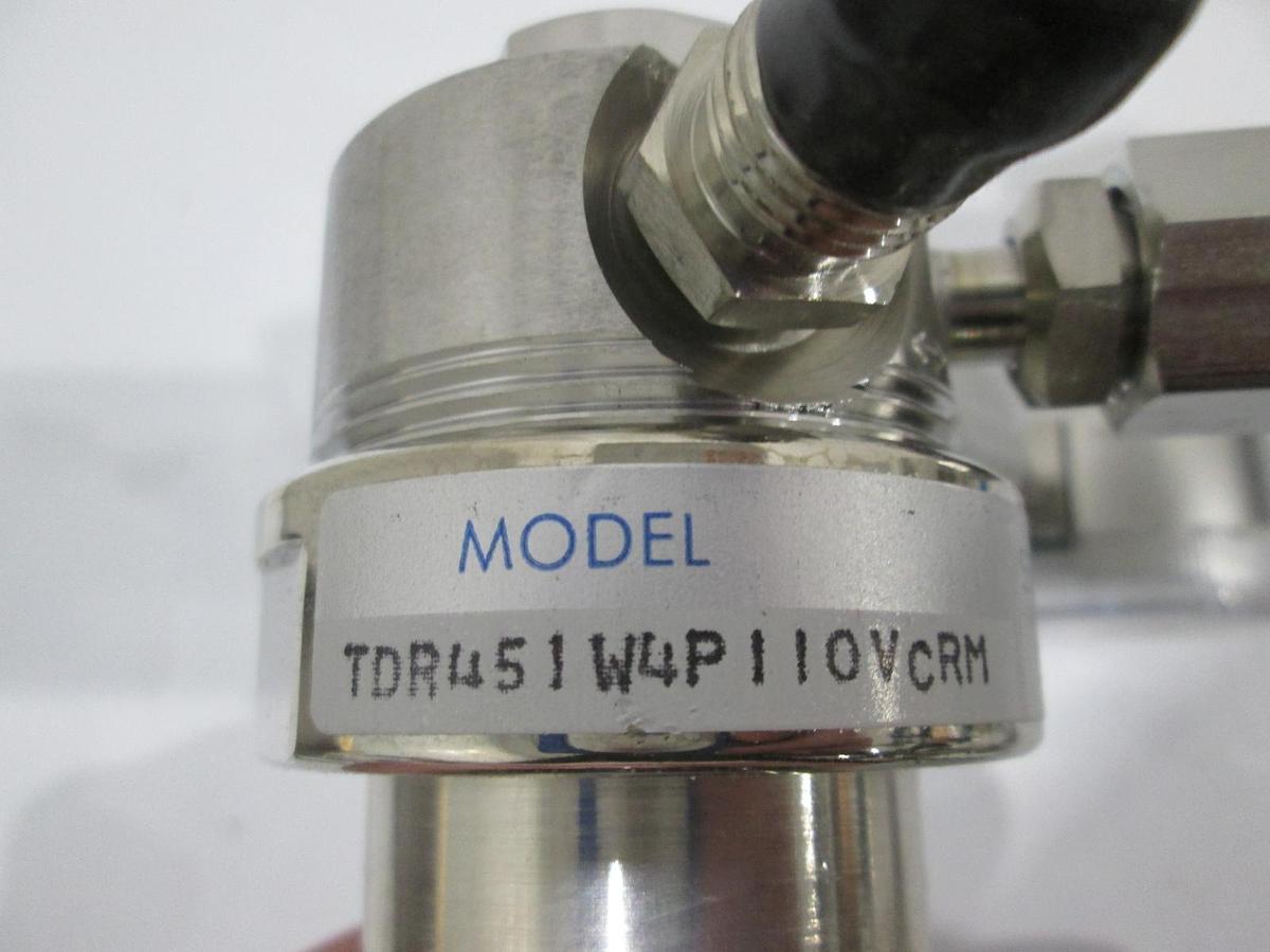 Used Veriflo, TDR451W4P110VCRM, Regulator w/ 4 Ports, 2 Gauges, Used