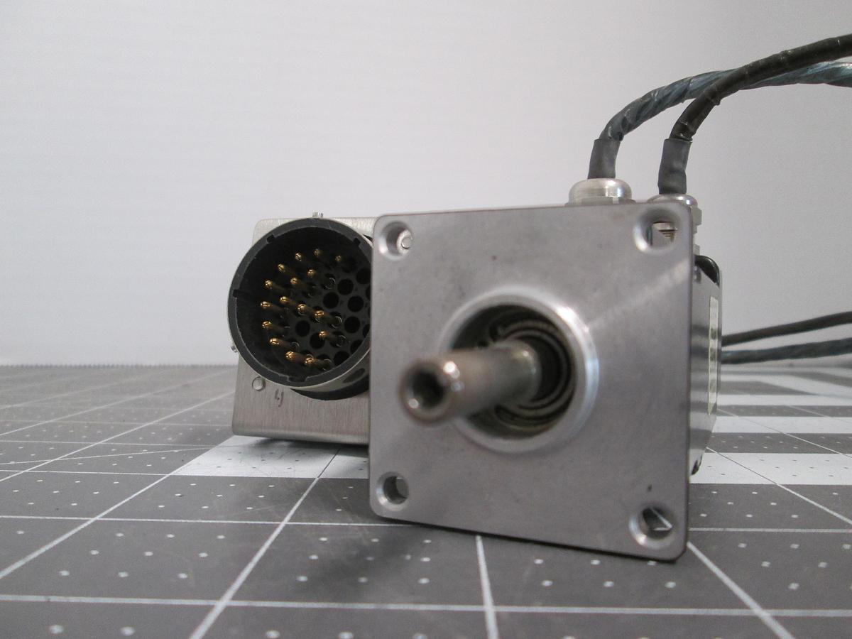 Used Kollmorgen AKM12E-BNMN1-00 3-Phase PM Servo Motor 160VDC 8000RPM 0.23kW Servomotor