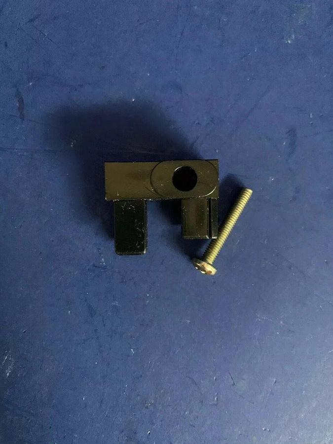 Entrelec 17BS Fixing Cap with Screws, Lot of 30