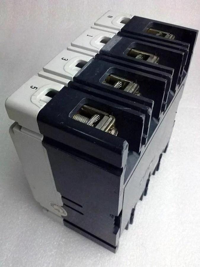 Used Cutler Hammer FWF4063OL Circuit Breaker,4 Pole 63 Amp 690V, Used