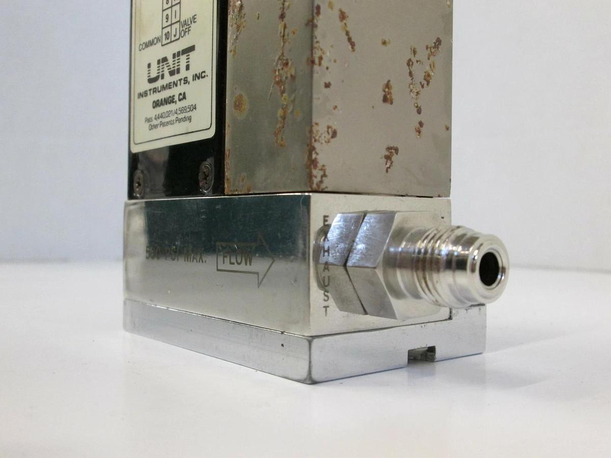 Used Unit UFC-1210AMass Flow Controller MFC, H2, 20 SLM, 1/4" Male