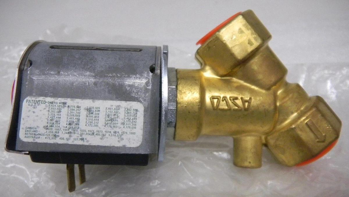 Asco red hat US8030A17J Valve, 15.4 W, 1/2" Pipe, 120/60 Hz, NEW