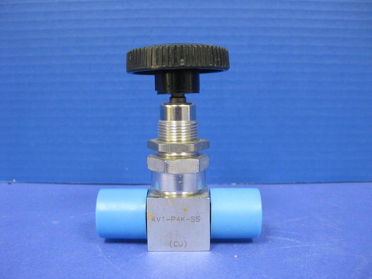 Used Parker 4V1-P4K-SS Manual Bellows Valve, 1/4" FVCR, Used