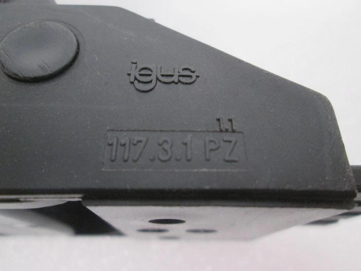 Used Igus, Z16.3.060 (12 Pieces), 117.3.1PZ (1 Piece), Energy Chain System, Used