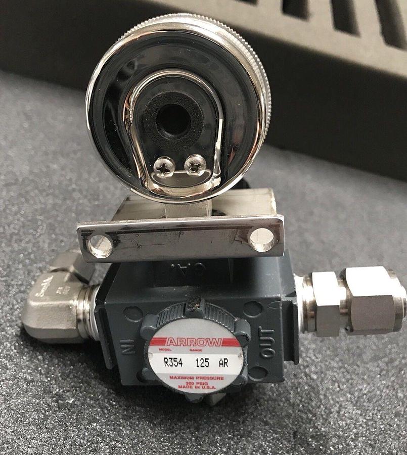 Used Arrow Pneumatics R354 Pressure Regulator, 1/4" x 1/2" Swagelok Fittings