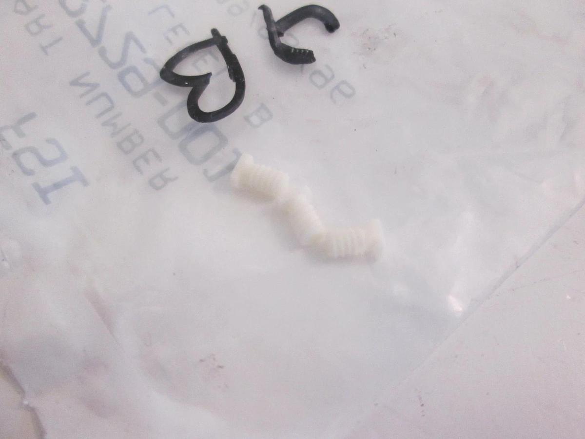 FSI 412729-001, Nylon, New, Lot of 6 spare part