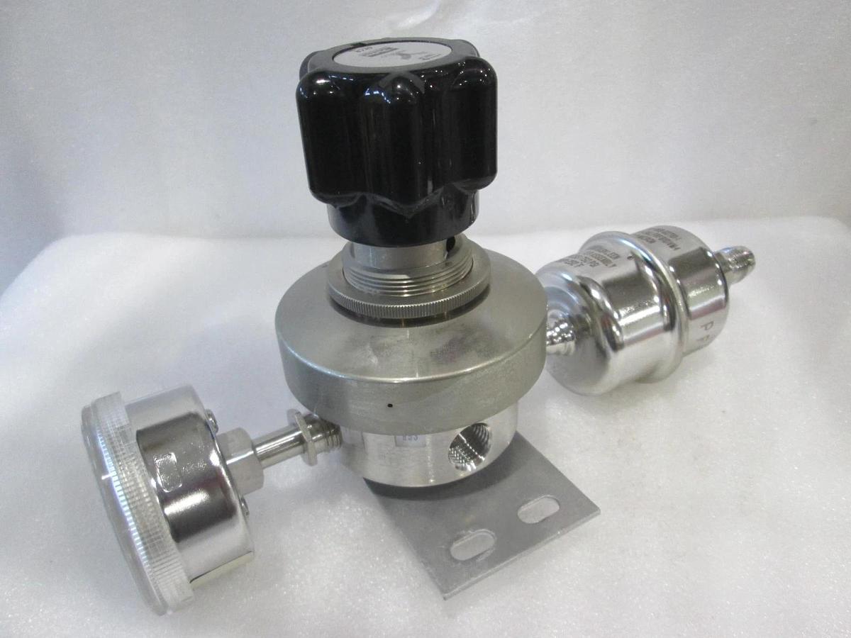 Used Parker Veriflo, HIR102S4PBXFSIIIIPM Gas Regulator Assy w/ Filter and Gauge, Used