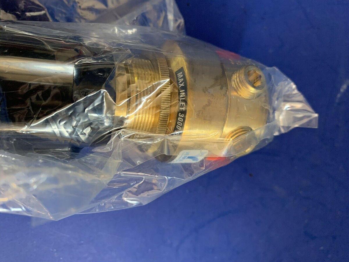 Veriflo IR400B4PXX4PM Regulator, Brass, 4 Ports, New
