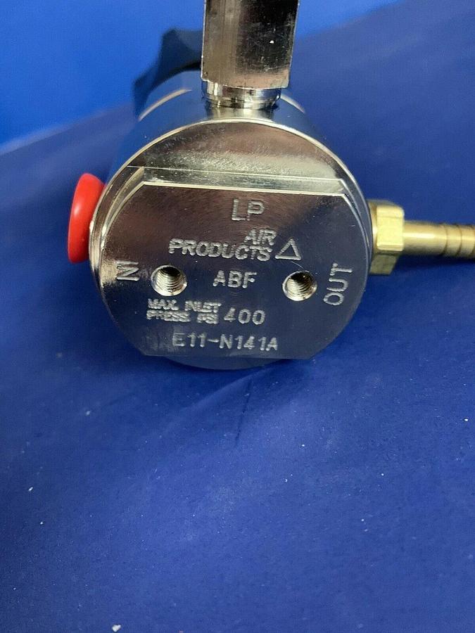 Air Products E11-N141A Pressure Regulator, 25psig with Gauge, unUsed