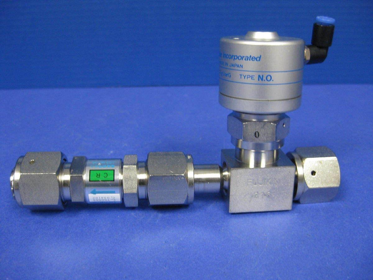 Used Fujikin NO Valve with Line Check Valve, 1/2" VCR, Used