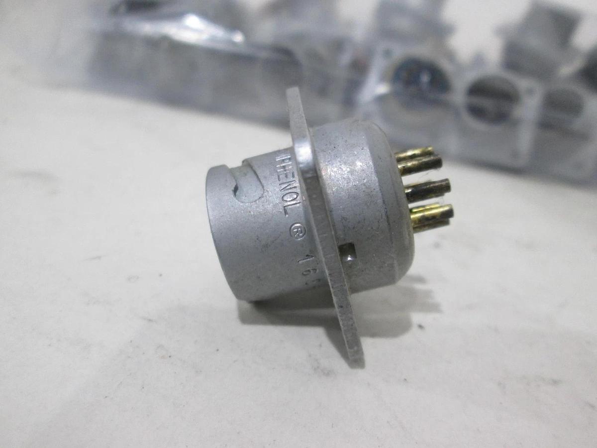 Used Amphenol, 9080-0018, 9 Pin Connector, Used, Lot of 35