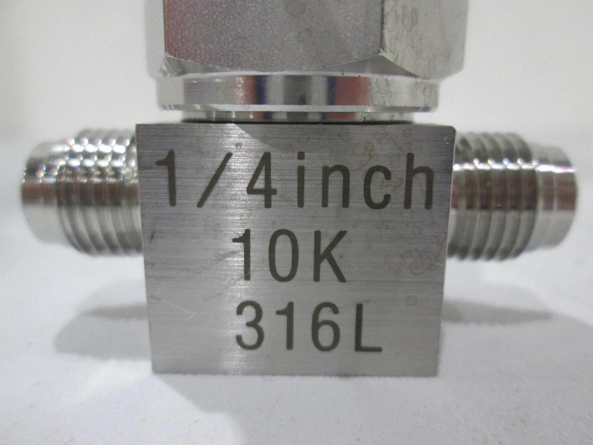Used Nippon Sanso, 1/4" 10K 316L, Manual Valve, Used