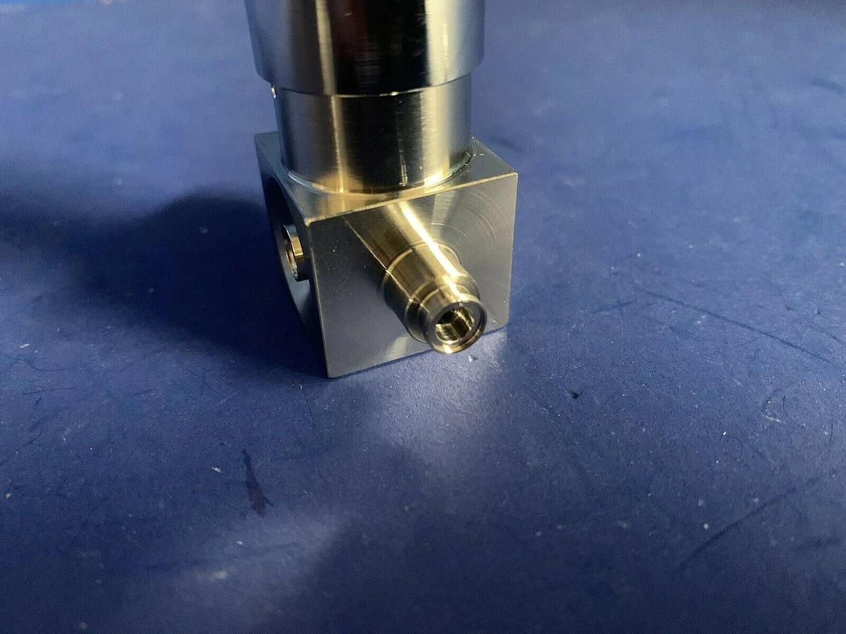 Used Ewal Titan II Manual 3-Way Valve 1/4" Tube Stub, Blue Lever Handle, semi gasUsed