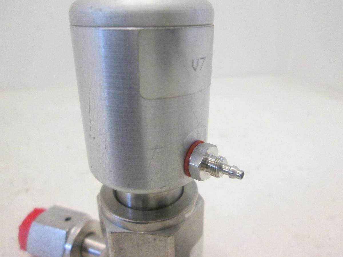 Used Nupro, High Purity Bellows Valve, SS-BNFR4-P-C, 1/4" FVCR, Used