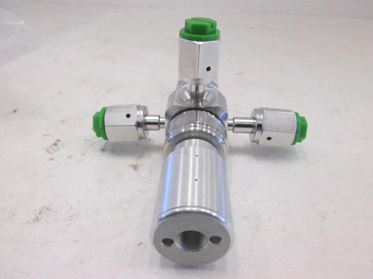 Used Veriflo, 944AOPLPNC, Double Actuator, 3 Way Valve, Used