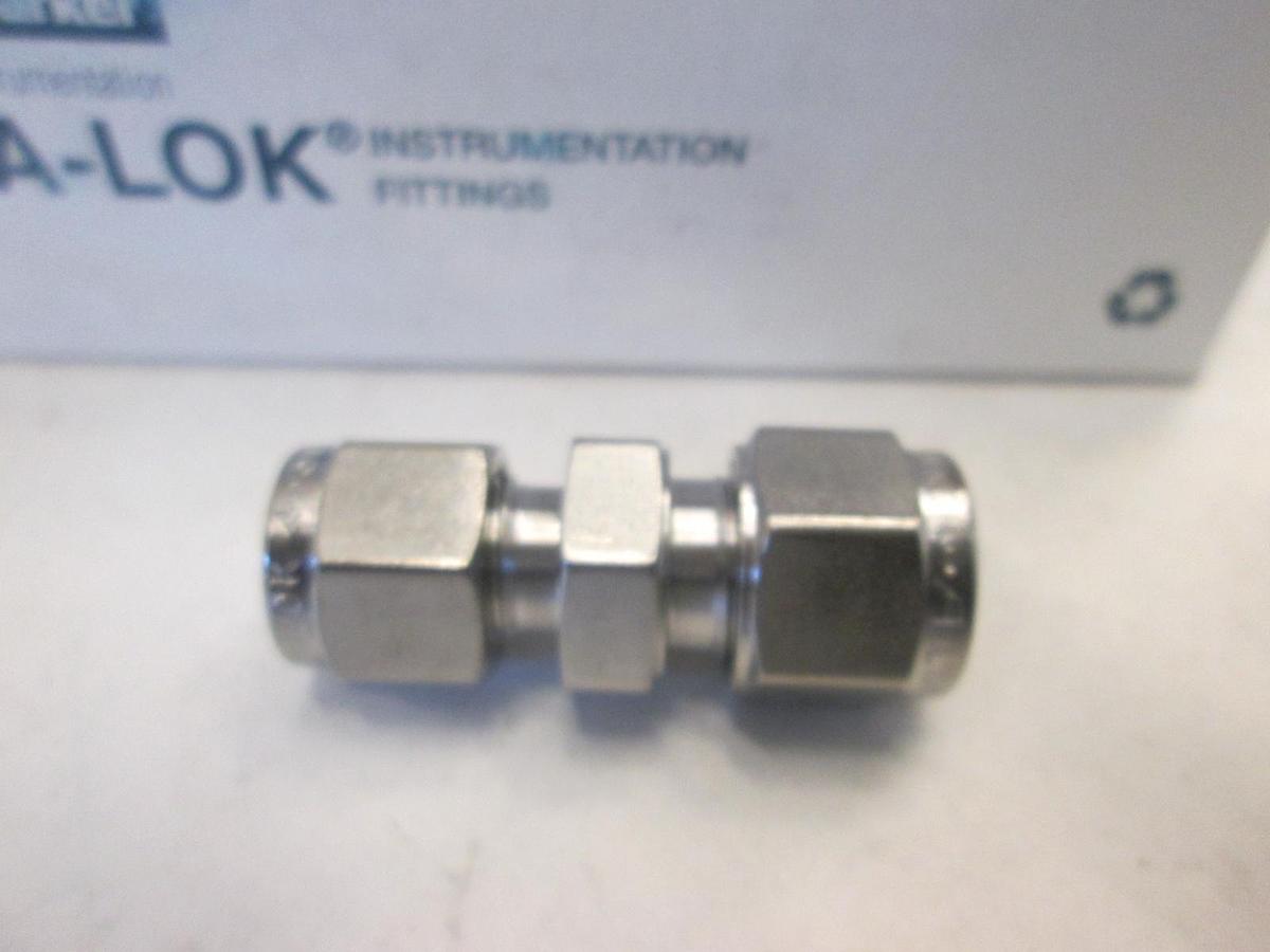Used Parker, M8CU4-316, Union Coupling, Box of 3, New