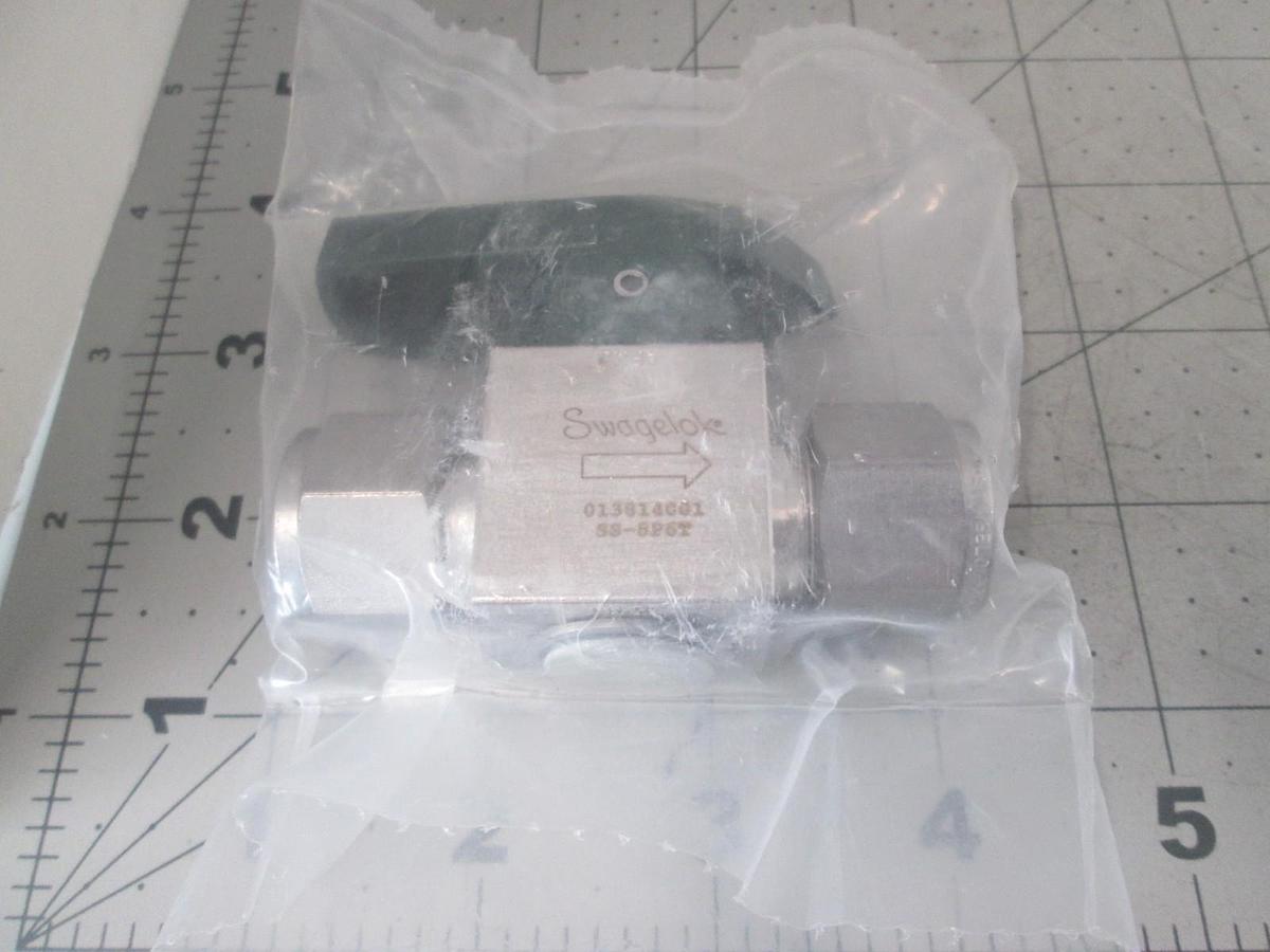 Swagelok, SS-8P6T, 1/2" Manual Valve, New