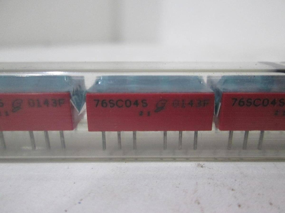 76SC045 0L43F, Integrated Circuit, New, Lot of 12