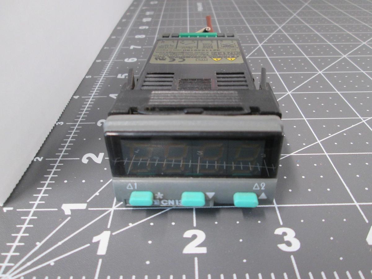 Used OMEGA, CN132, Temperature Process Controller RTD Pt100, 100-240VAC Relay