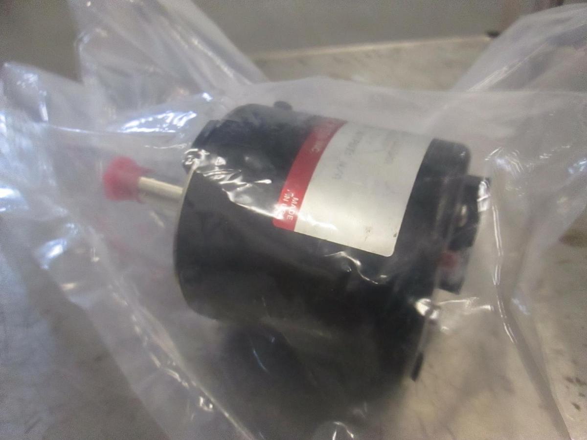 MKS Type 141 Vacuum Switch, 141AA-01000AA, New