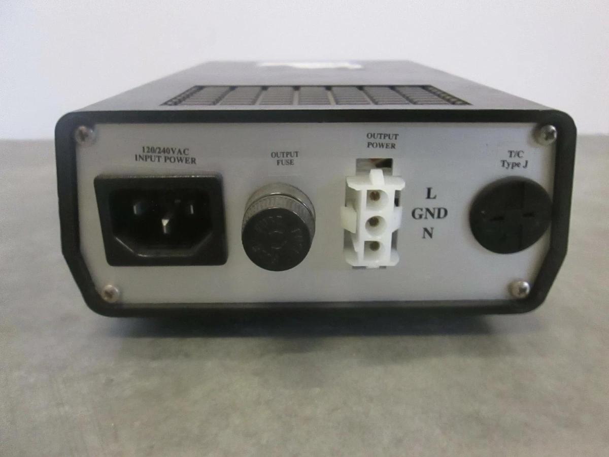 Used BriskHeat, Temperature Controller Range 0-999F, Model Briskone1, Used
