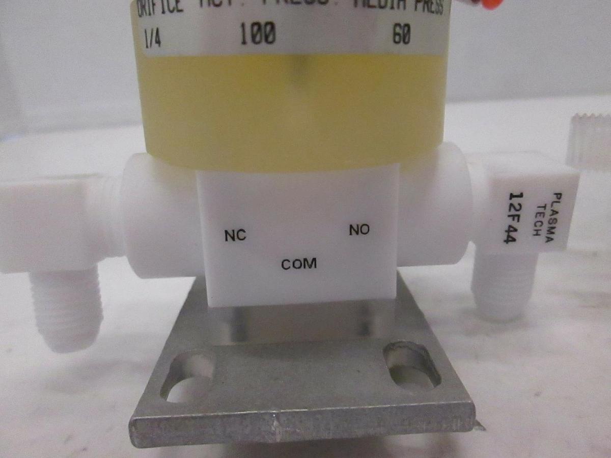 Used Fluorocarbon NV3-144-HP High Purity Pneumatic Valve 1/4" 100 psi, 50 psi, Used