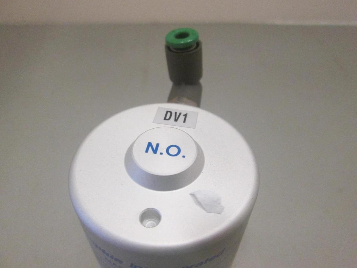 Used Fujikin, 3.5-7kgf, N.O. Pneumatic Valve, 1/2" FVCR, Used