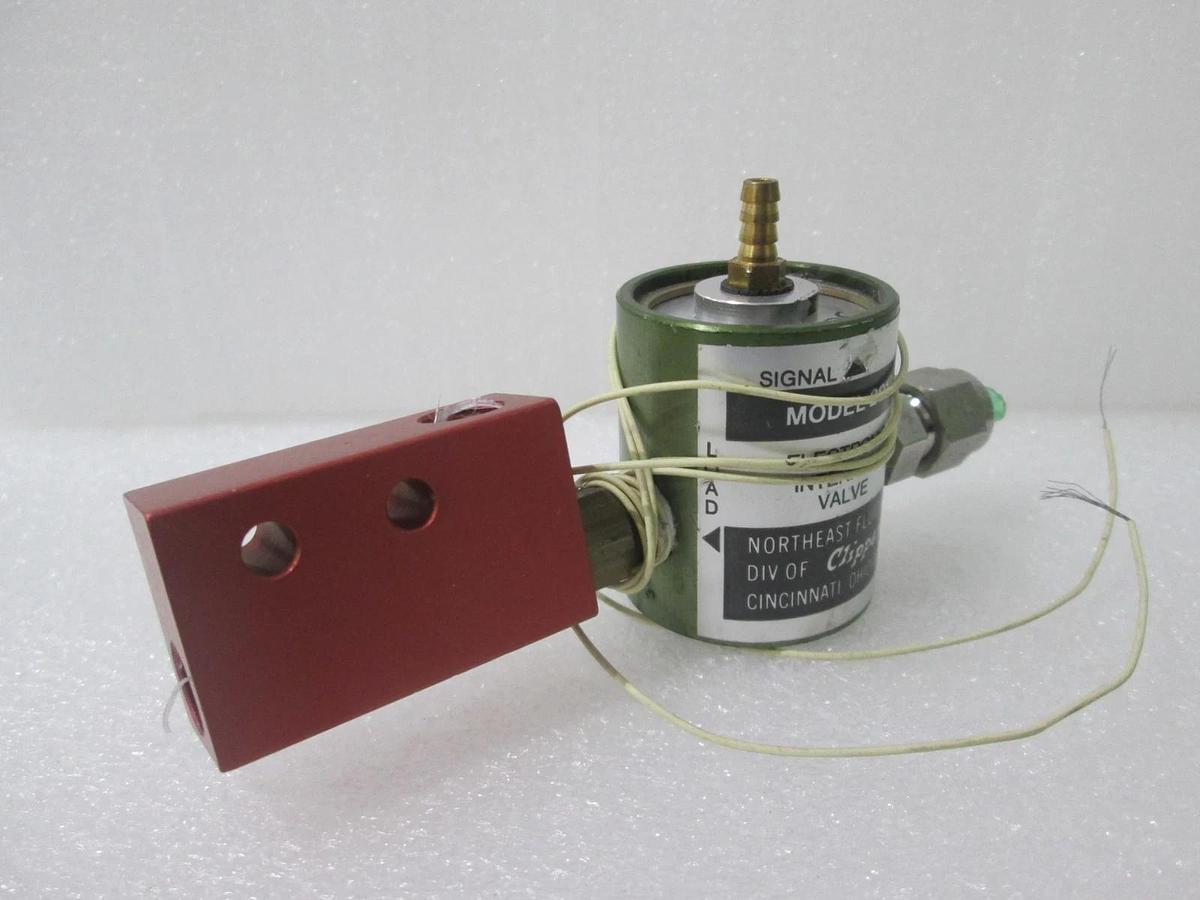 Used Clippard, Model 2013, Clippard Cylinder w/ Vacuum Transducer Pump, Used