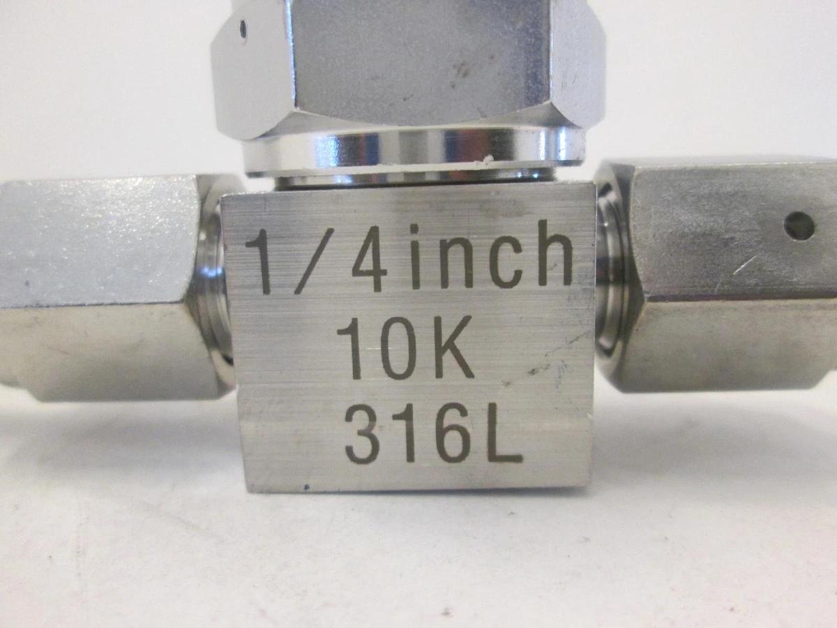 Used Nippon Sanso, 316L 10 K 1/4", Stainless Steel Valve, Used