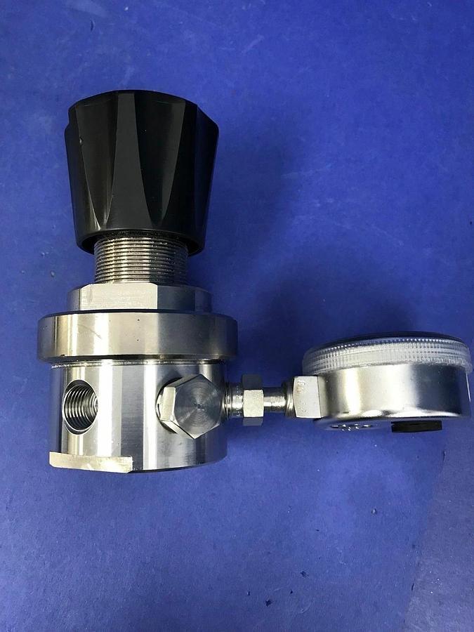 Used Tescom 64-3061-A425-002 Regulator w/ Gauge, Used