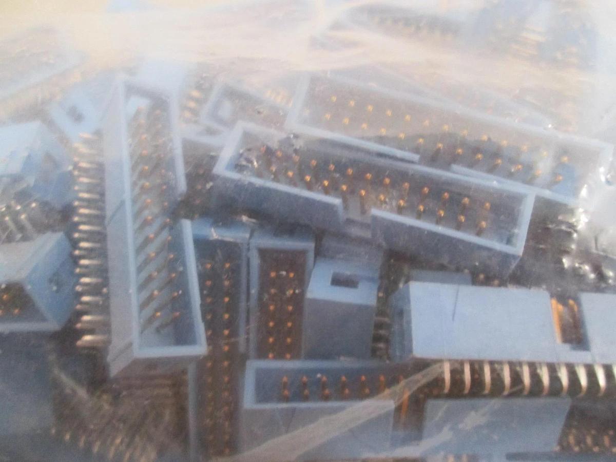 AMP, Connector, 609-2607, Ribbon, 26 Pos Male, 90 Deg Mount, New, Lot of 150