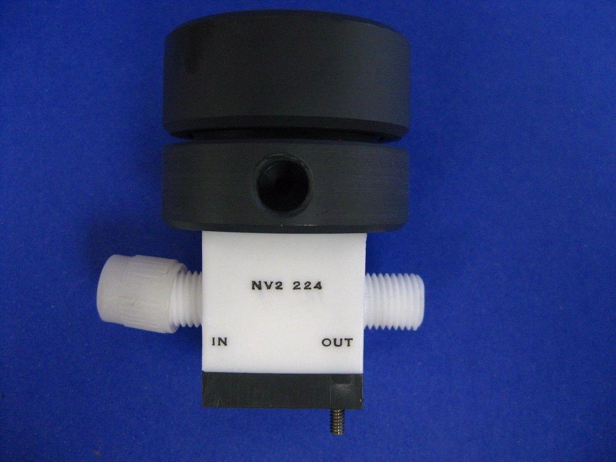 Used Fluorocarbon NV2-224 High Purity N.C. Pneumatic Valve 1/4" 60 psi/125 psi, Used