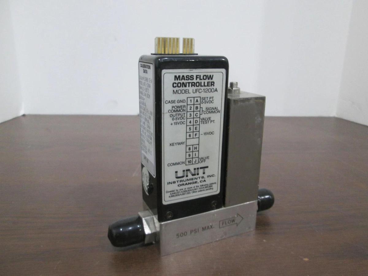 Used Unit, UFC-1200A, 300 SCCM, N2, Mass Flow Controller, 1/4" Port Used