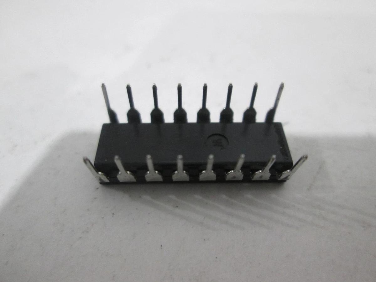 Used AMD, AM91L02PC, 7841JM, Integrated Circuit, Used, Lot of 25