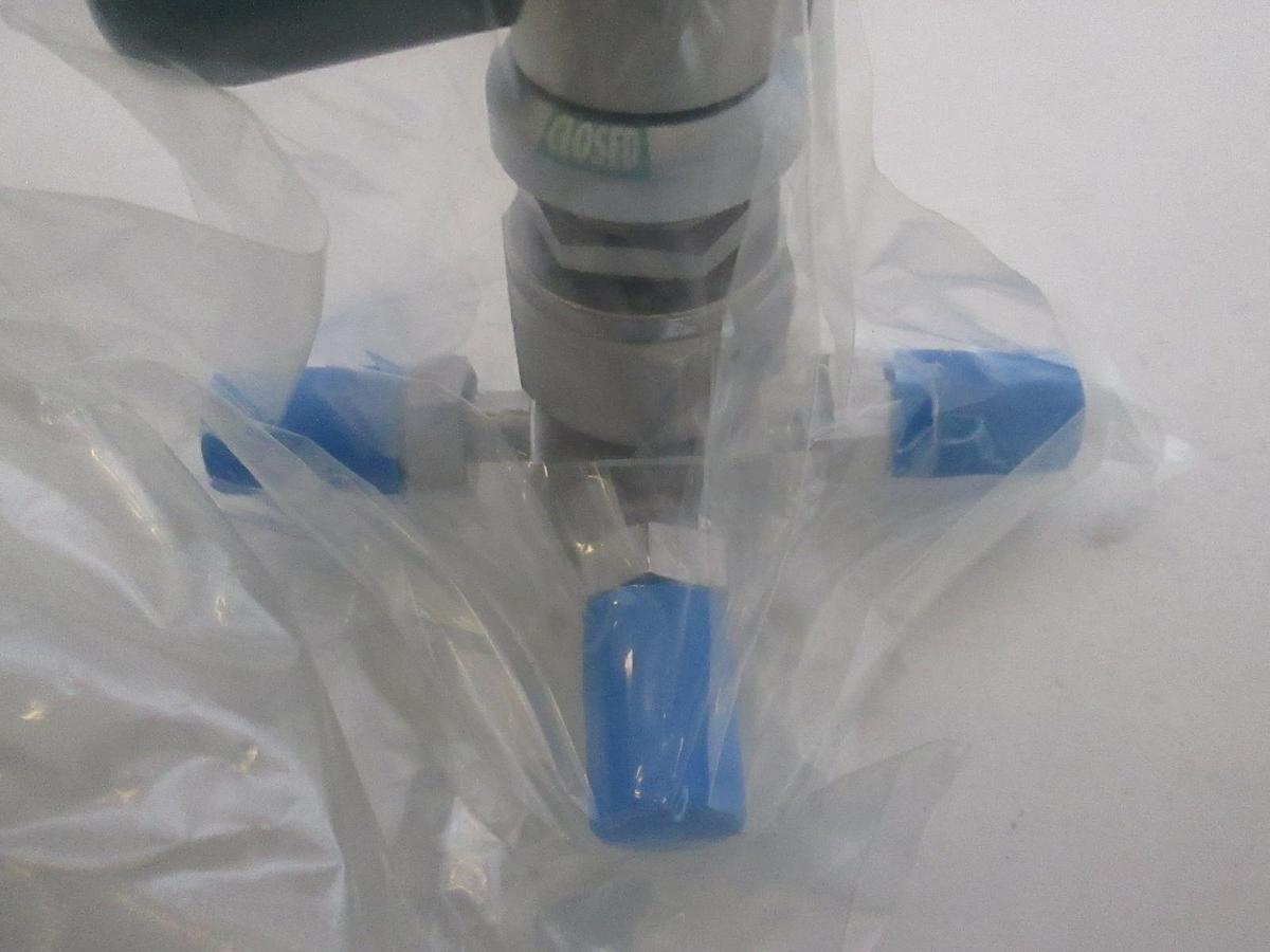 Used Swagelok, 6LV-DLC222PX, 3 Way Valve, New