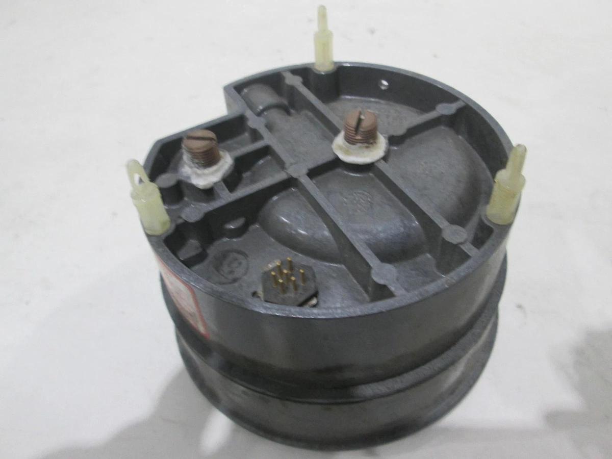 Used Dwyer 3002C Photohelic Gauge 0 to 2", Used