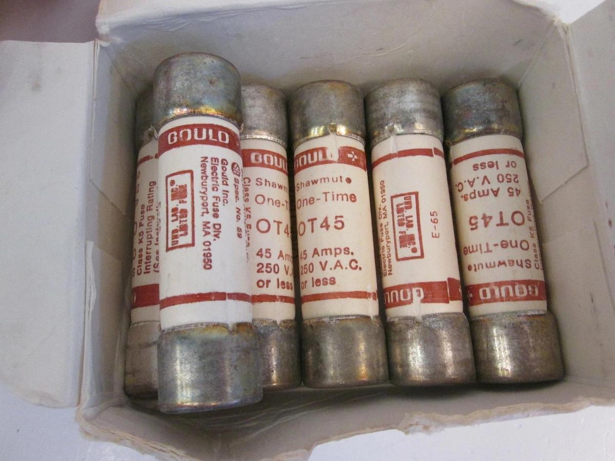 Used Shawmut One Time OT45, 45A, 250VAC Fuse, Lot of 6