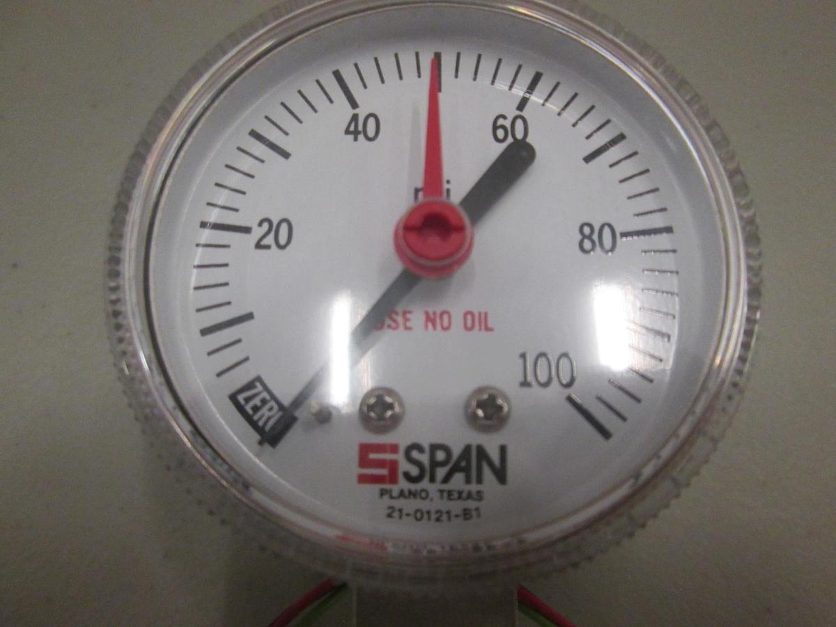 Used Span,21-0121-B1, Type122Pressure Gauge, 0-1000 psi, 1/4" MVCR Bottom Mount, Used