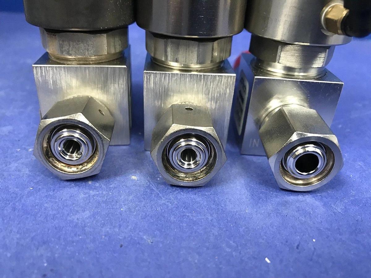 Used Aptech AP3550S 2PW FV4 FV4 CB 009 Bellows Sealed Valve 1/4" FVCR, Lot of 3