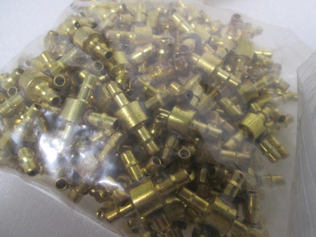 Mem-Co, Inc., 4-Way Fitting, 206-999-001, New, Lot of 200