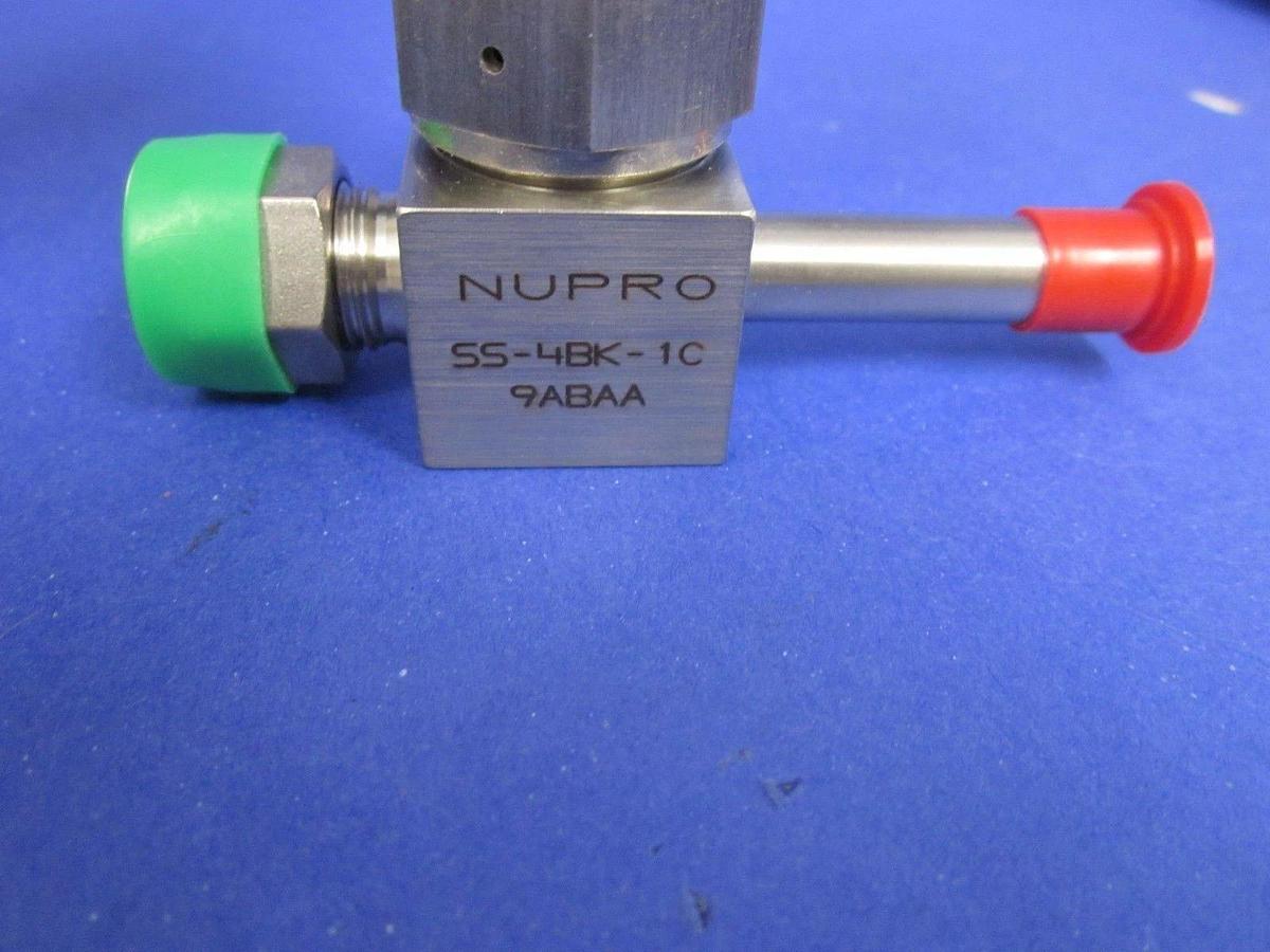 Nupro SS-4BK-1C-9ABAA Bellows Sealed Valve w/ NC Actuator, 3 Way