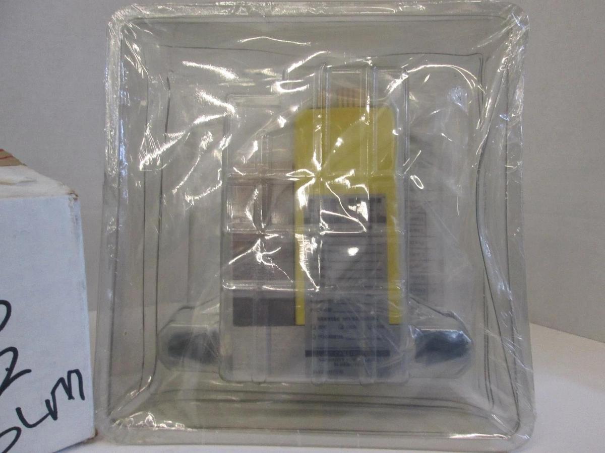 Used Unit UFC-1100A Mass Flow Controller MFC, O2, 3 SLM, 1/4" Male